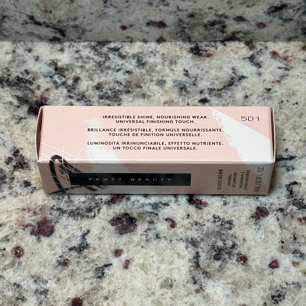 Fenty Glow Gloss Bomb - Picture 4 of 8